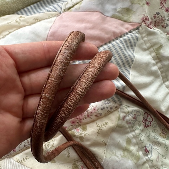 Vintage Leather Shoulder Bag - Picture 3 of 7